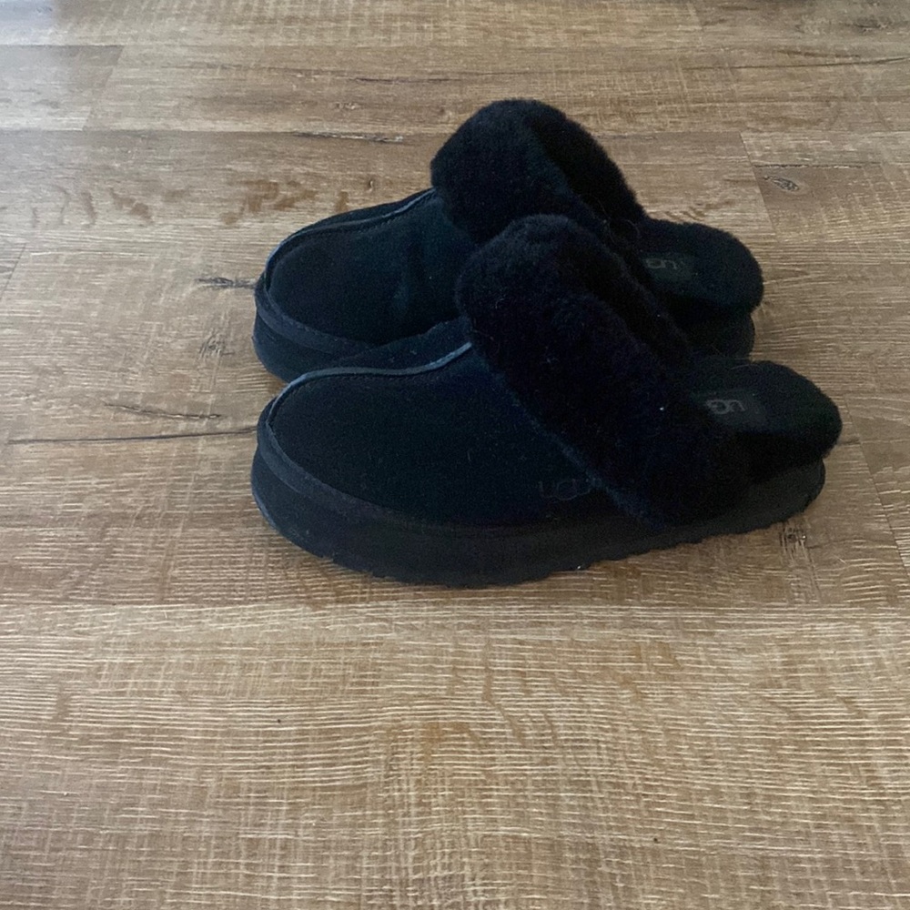 Uggs slipper
